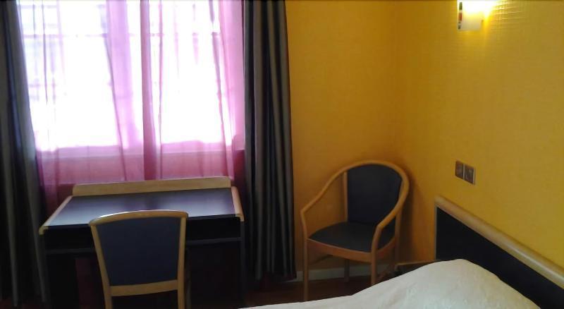 Modern'Hotel Valenciennes Zewnętrze zdjęcie